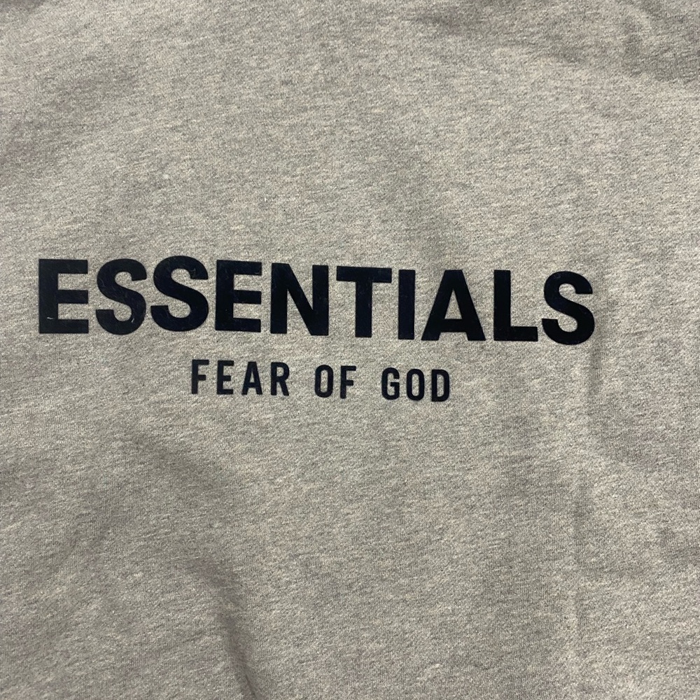 Essentials Men's Heather Gray Pullover Hoodie NWT - image 6